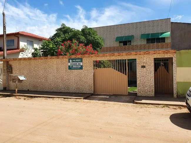 VENDE-SE DUPLEX EM GURIRI-ES